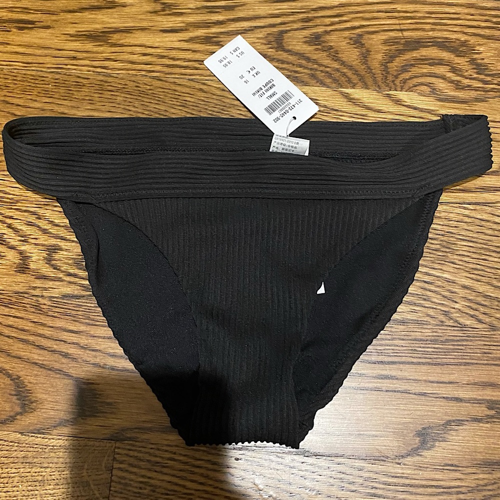 Bikini / bathing suit